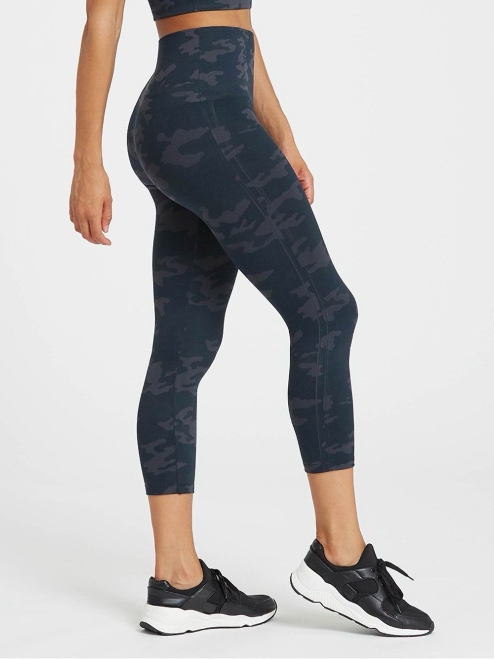 SPANX Look at Me Now Seamless High Waist Camouflage Cropped Leggings Medium NEW